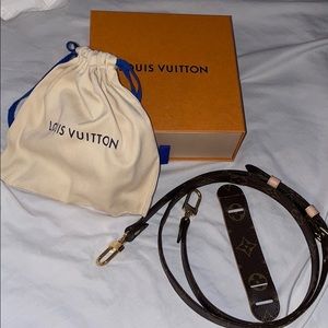 Louis Vuitton 16 MM monogram strap